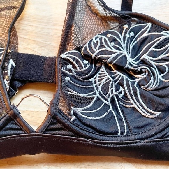 Never worn Thistle & Spire Eldridge Bra Platinum Size 34D - Picture 3 of 5